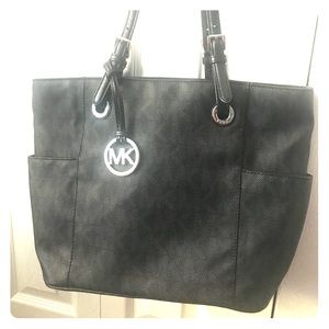 Michael Kors Black Logo Jetset Medium Tote